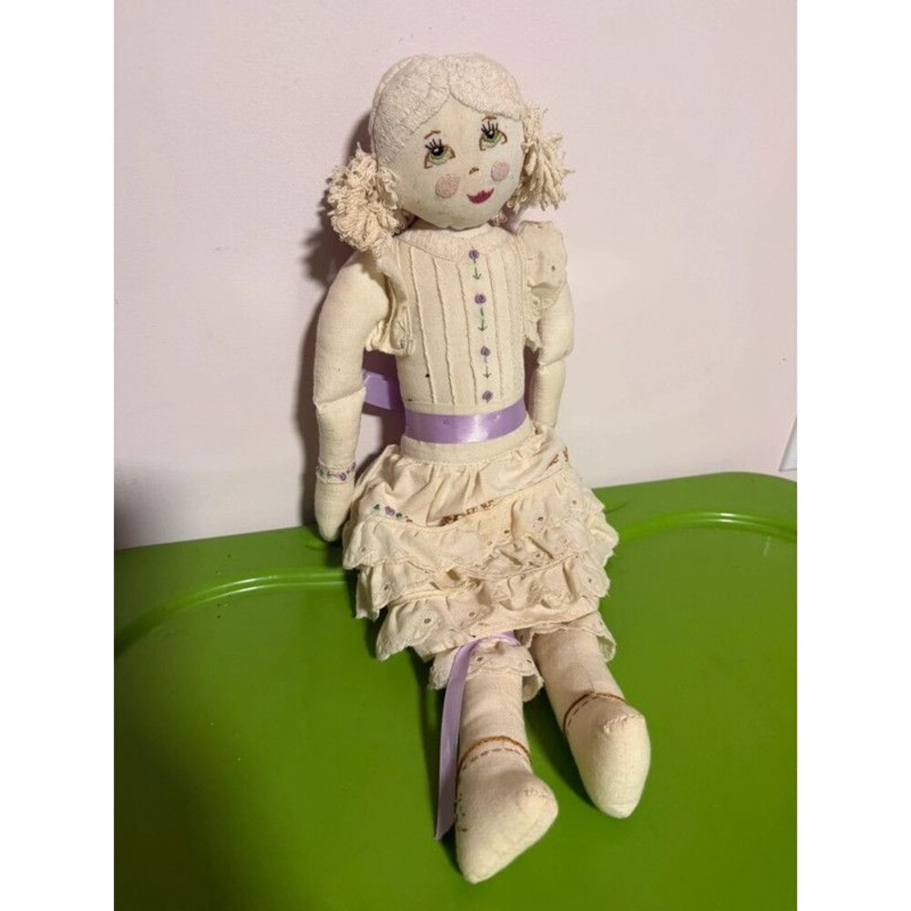 Primitive Style Handmade Rag Doll– Vintage Folk Art